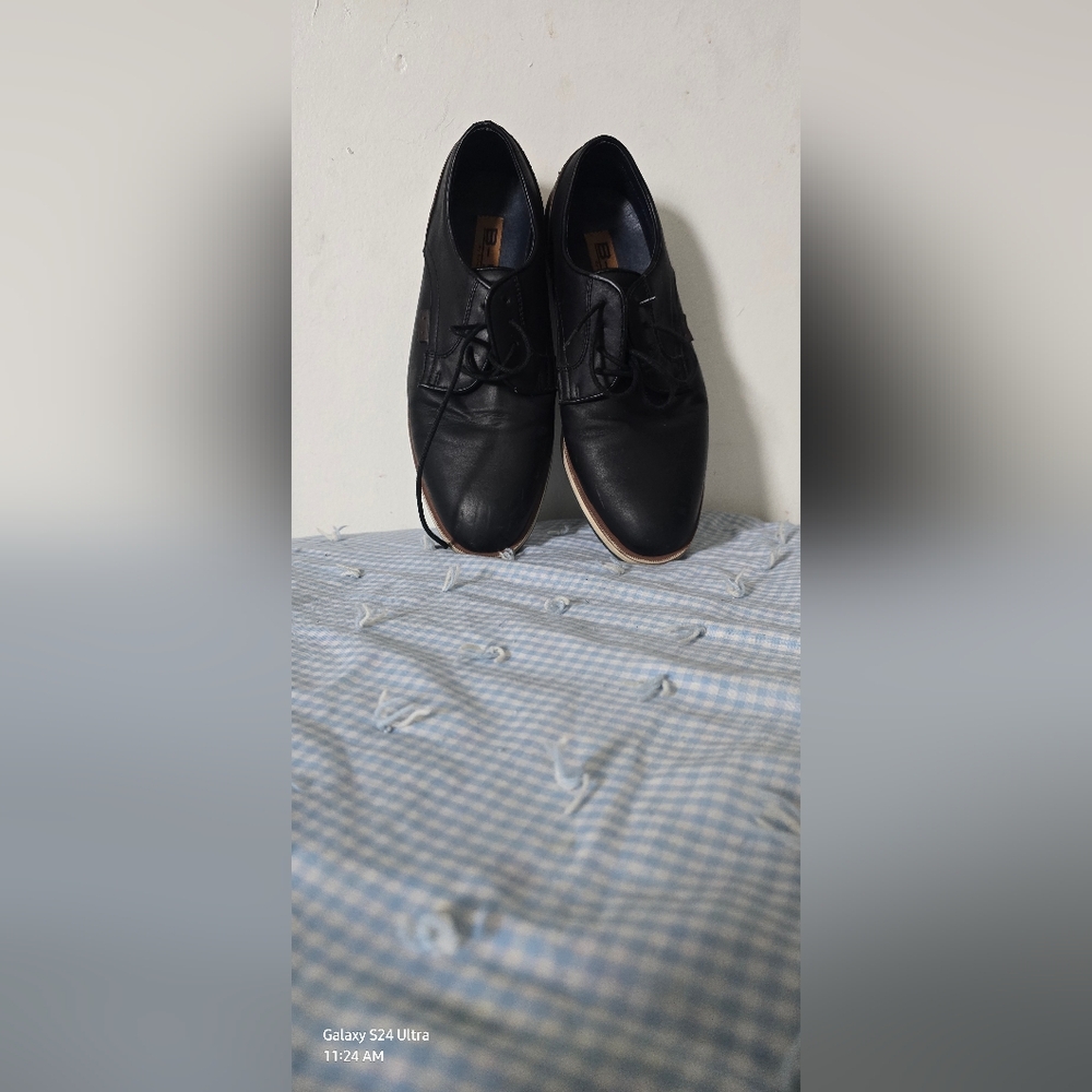 B-52 by bullboxer Black Leather Lace-Up Shoes
